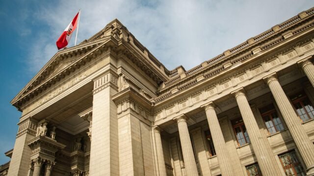 A Disputed Jet Deal and Pressure From the Trump Administration Shake Peru’s Government