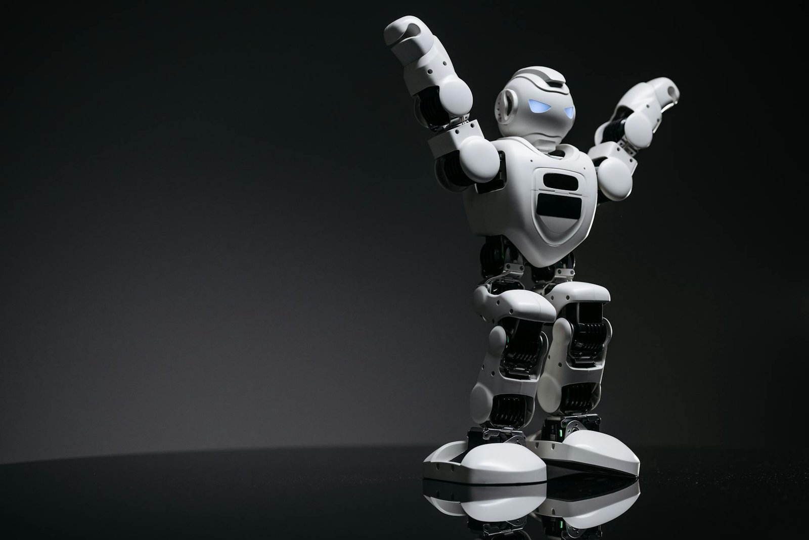 A Humanoid Robot Races to a Record Half-Marathon Finish A Humanoid Robot Races to a Record Half-Marathon Finish