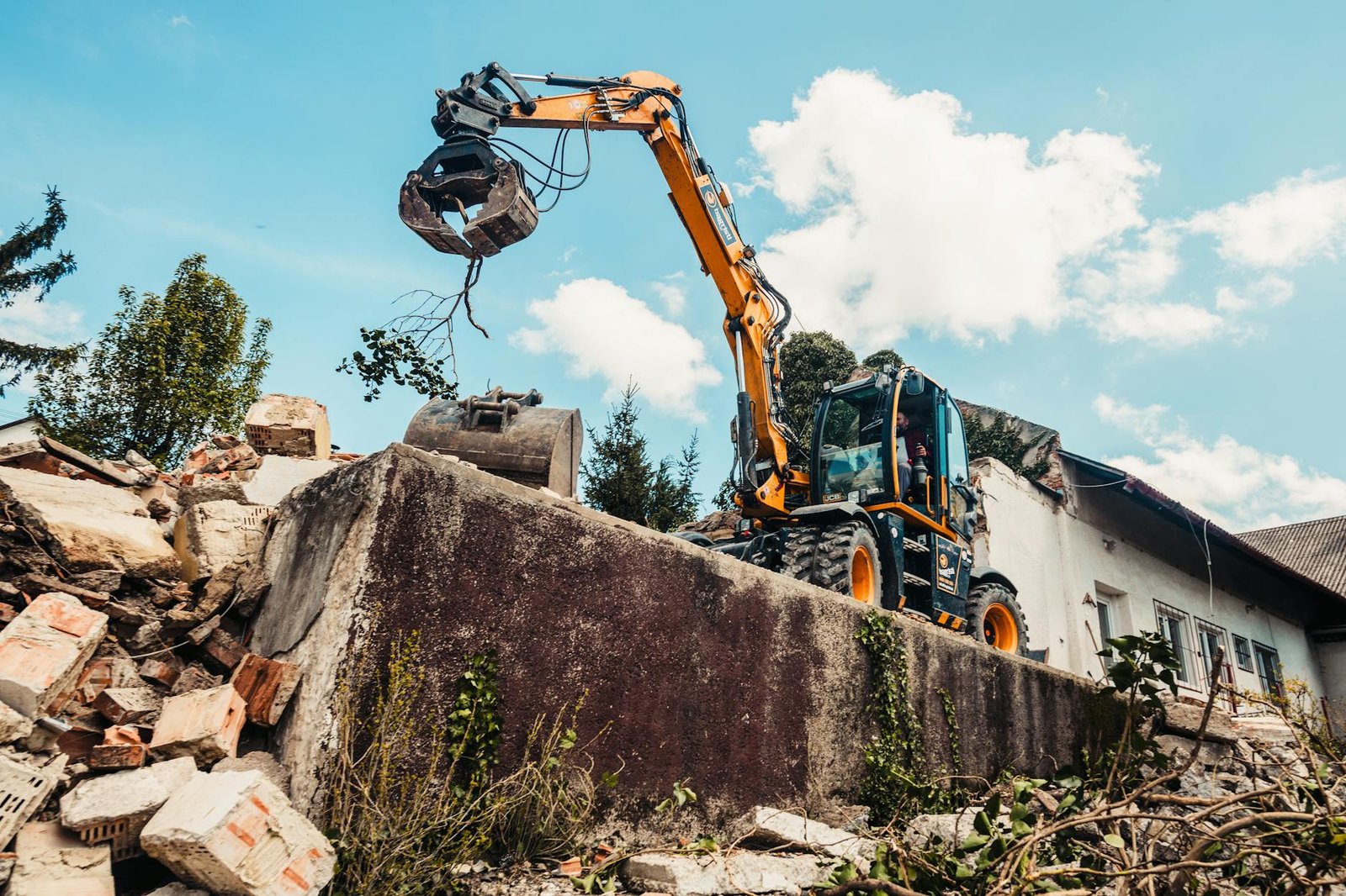 Administration Demolishes Residences Of Two Drug Peddlers In Outskirts Of Jammu City Administration Demolishes Residences Of Two Drug Peddlers In Outskirts Of Jammu City