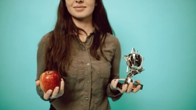 Artist Parul Magotra honoured at SHE Awards UK 2026