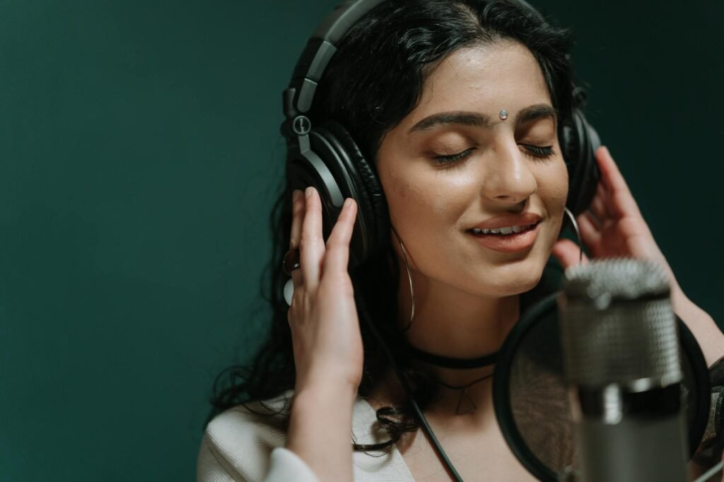 Asha Bhosle, One of India’s Most Beloved Singers, Dies at 92