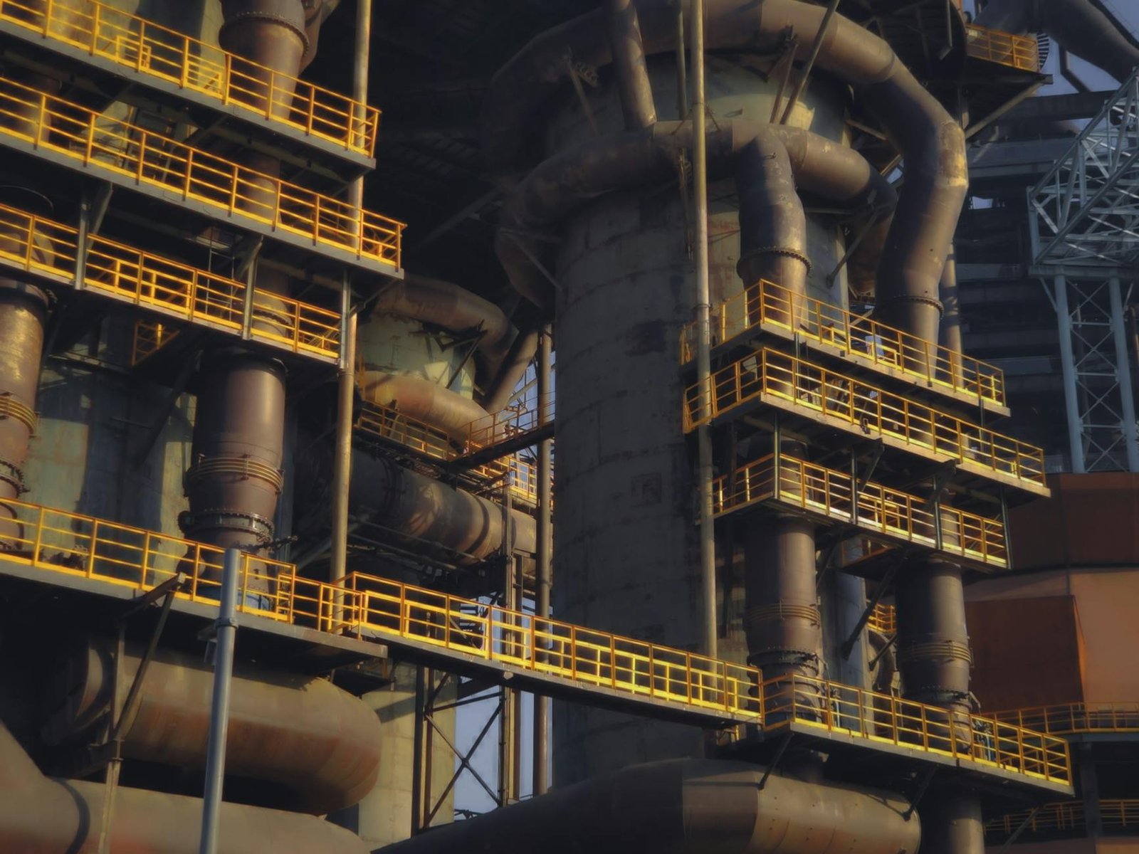 China’s Economy Starts to Show Cracks From Iran War