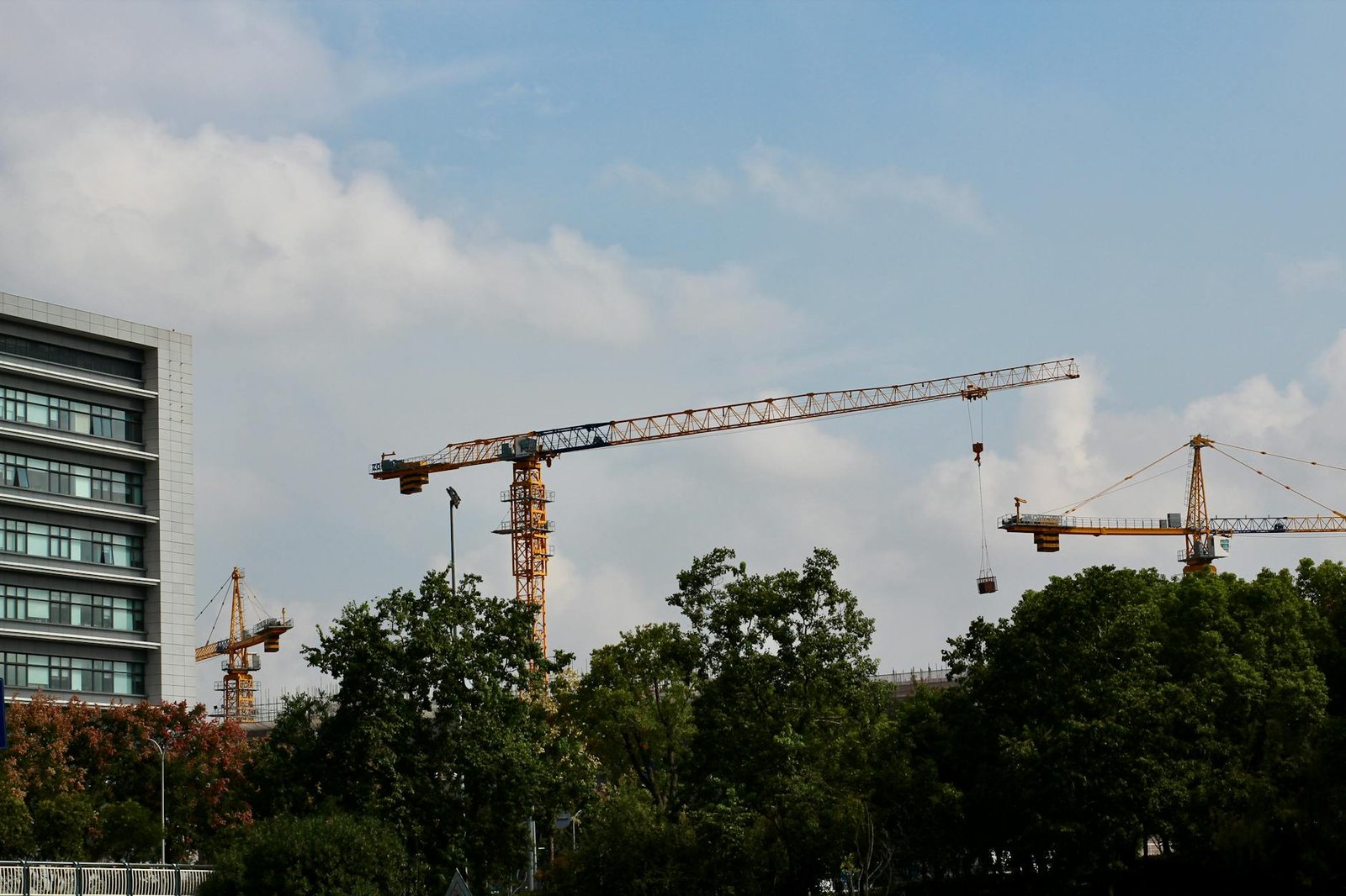 China’s G.D.P. Stronger Than Expected, Led by Infrastructure Spending China’s G.D.P. Stronger Than Expected, Led by Infrastructure Spending
