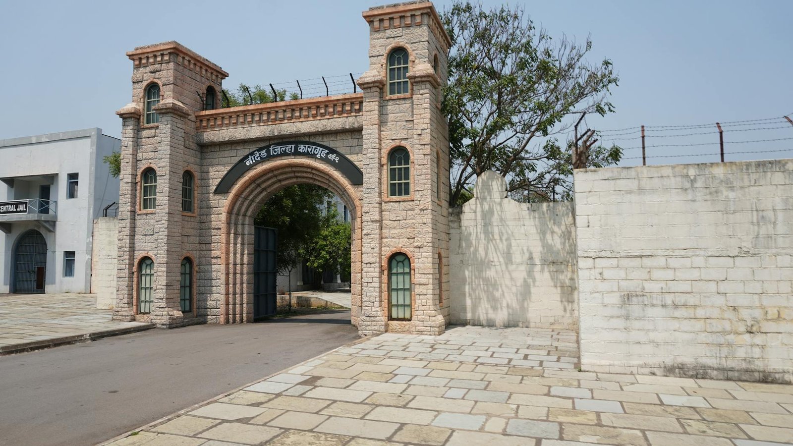 CIK conducts searches in Srinagar Central Jail, seizes digital devices