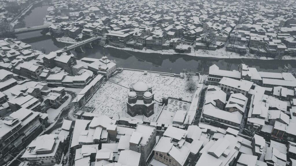 Darbar Move: Govt Orders Shift Of Offices To Srinagar From May 4