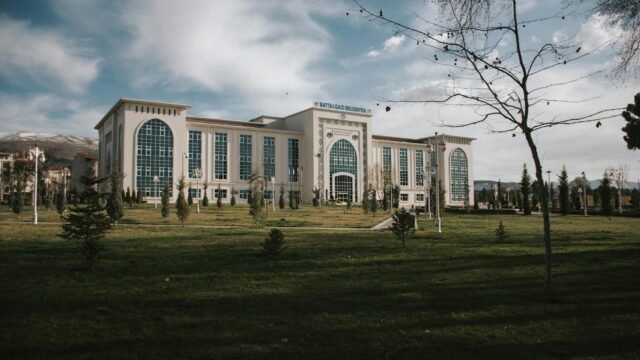 DC Budgam Transfers Five Naib-Tehsildars