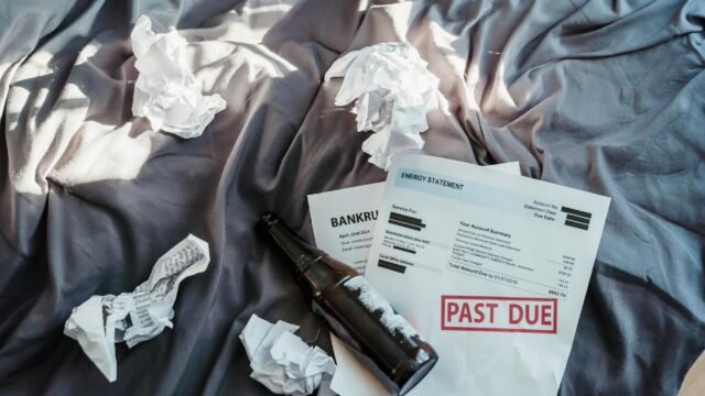 Debt Alarms Ring as Countries Rack Up More Emergency Spending