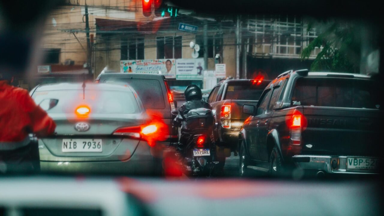 Fuel Crisis Creates Commuter Crush in the Philippines