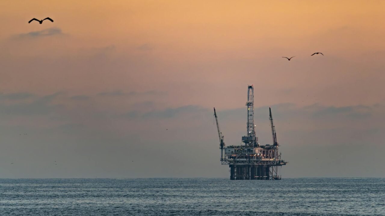 Global Oil Prices Surge as Wealthy Nations Hoard Supplies