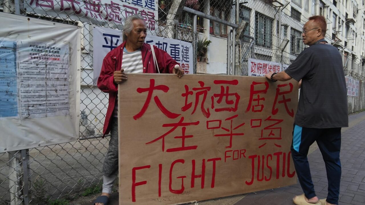 Chinese Homeowners Mobilize for Collective Power Against Developers