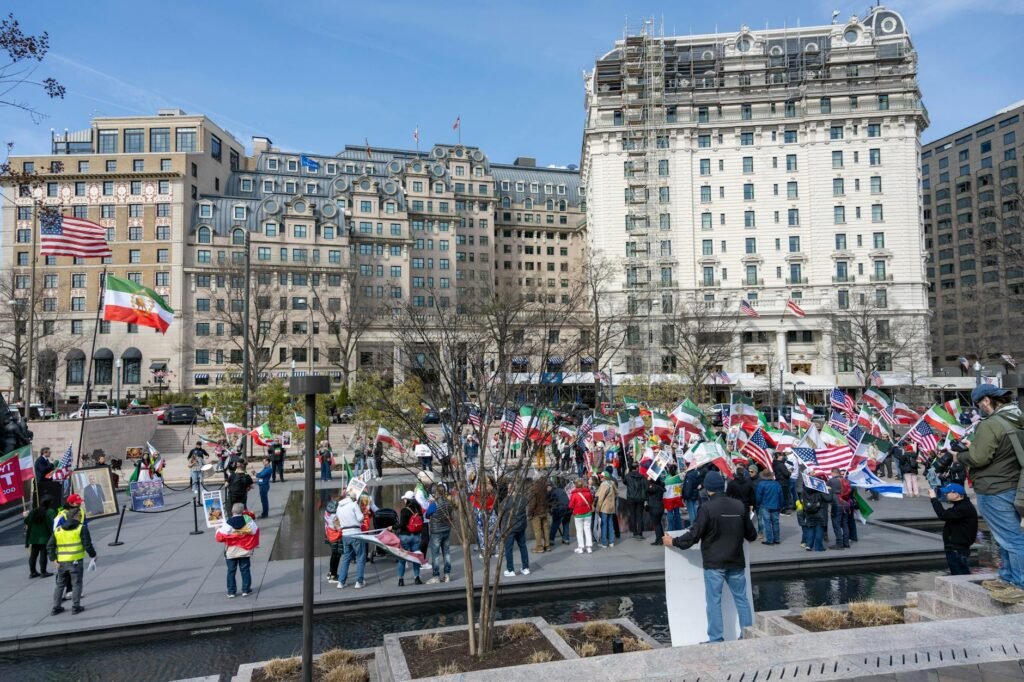 Iran and U.S. Sink Into Awkward Limbo of ‘No War, No Peace’