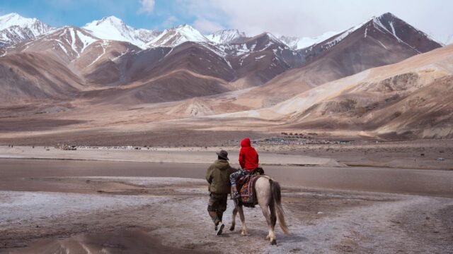 LG Saxena formally inaugurates 5 new districts in Ladakh, asks officials to ensure public outreach