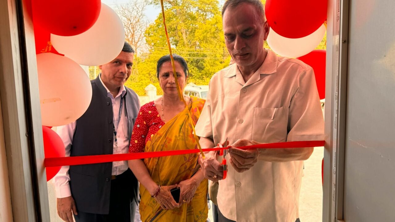 NHPC ED inaugurates Ambedkar Library at Guru Ravidass Gurudwara