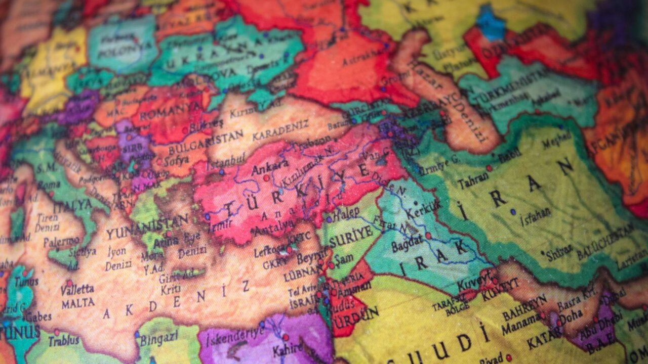 On Iran’s Border, Cooking Oil Trade Is a Snapshot of the Country’s Struggles