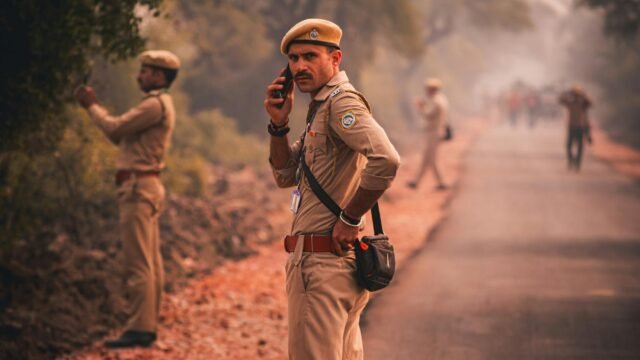 Pedestrians’ Safety: Always walk on the right side of road