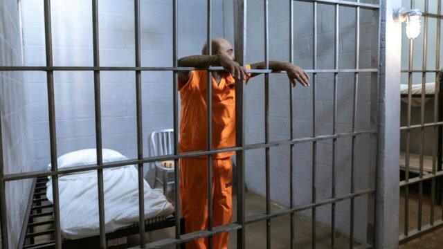 Pope Leo, Visiting African Prison, Urges Inmates to Find Hope Amid Despair