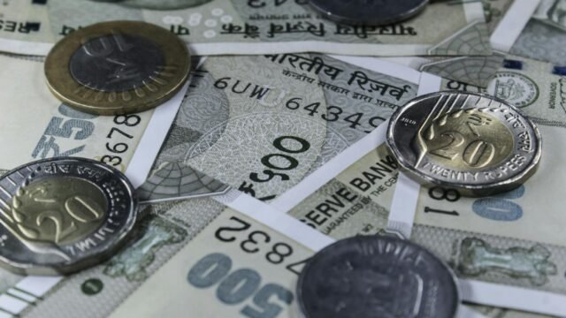 Indian Rupee Tumbles Against US Dollar Amid Global Tensions