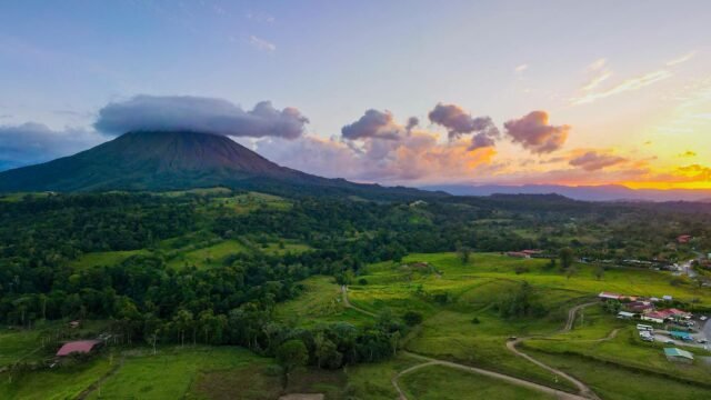 The Costa Rican Mountain Town Offering Sanctuary to Families Deported by Trump