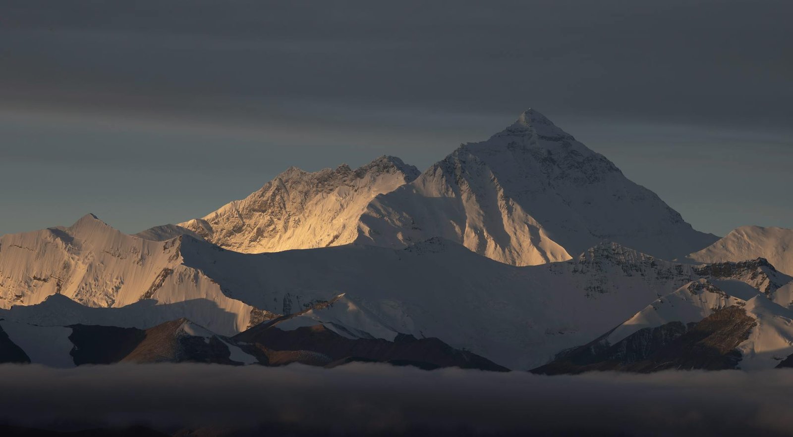 The Elite ‘Doctors’ Who Care for Mount Everest