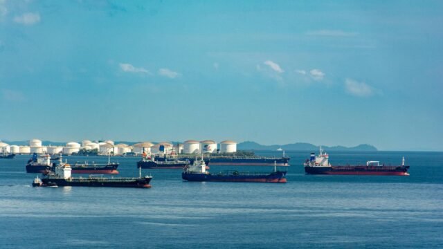 Trump Extends Sanctions Exemption on Some Russian Oil as High Gas Prices Persist