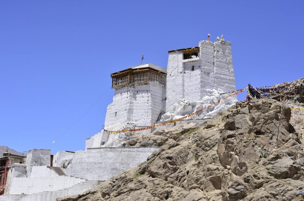 Union Minister Gajendra Singh Shekhawat And Ladakh LG Vinai Kumar Saxena Inaugurate Sound And Light Show At Leh Palace