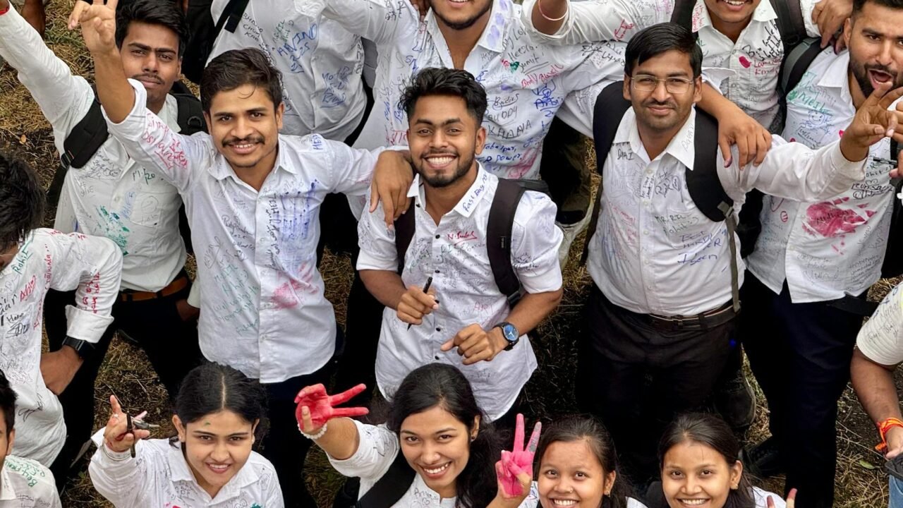 Srinagar Student Defies Visual Impairment, Achieves Stellar CBSE Class 10 Score