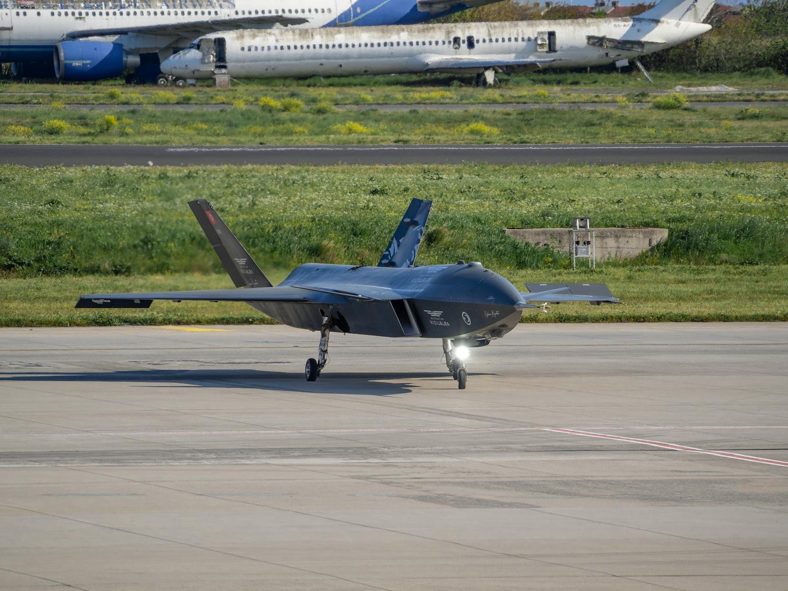 Zelensky details deals Ukraine signed to bolster Gulf nations’ defense against Iranian drones. Zelensky details deals Ukraine signed to bolster Gulf nations’ defense against Iranian drones.