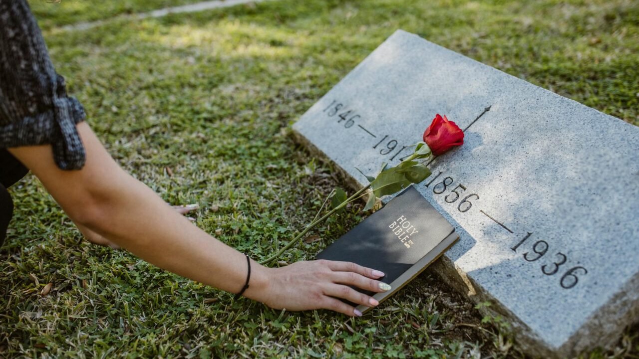 Southern Lebanon Sees Respite for Somber Burial Rites