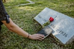 A Lull in Fighting Gave Time to Bury Their Dead
