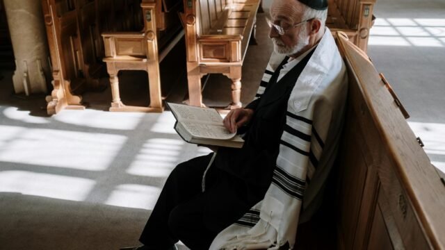 Australian Jews Testify on Experiences of Antisemitism in Bondi Beach Inquiry