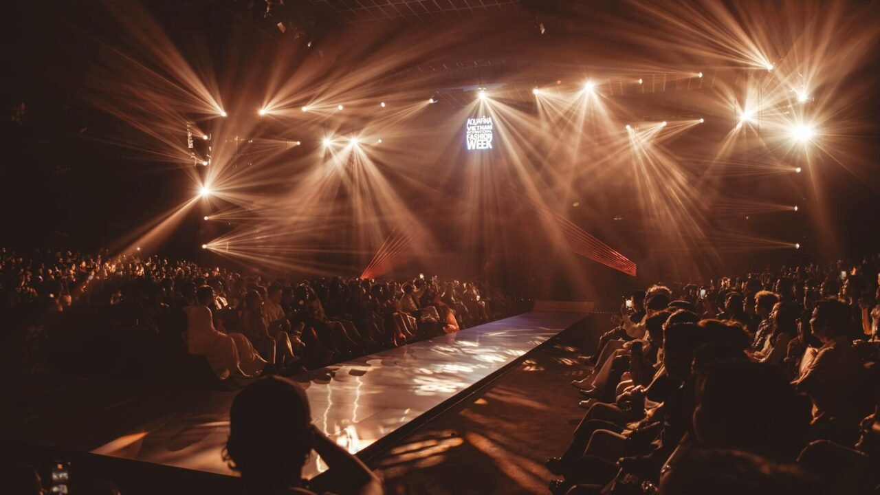 Swimmer’s Accidental Runway Walk Steals Spotlight at Fashion Week