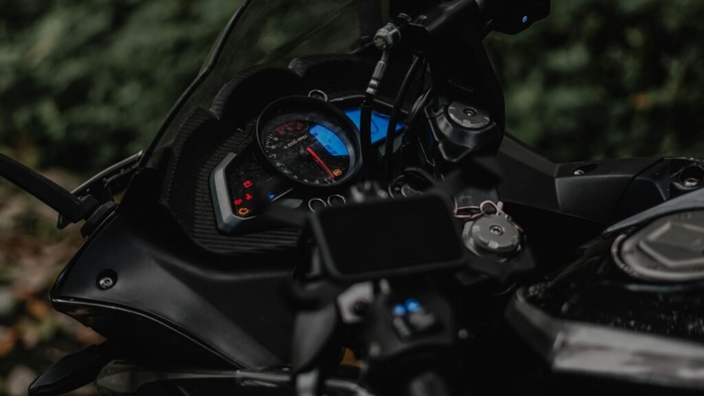 Bajaj Auto total sales up  40 pc at 5,13,792 units in April