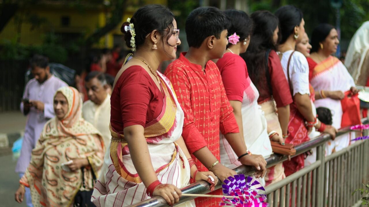 West Bengal BJP Celebrates Cultural Identity During Swearing-In Ceremony