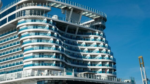 Cruise Ship Hit by Hantavirus Leaves Canary Islands and Sails Toward Netherlands