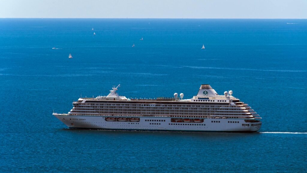 Cruise Ship Struck by Hantavirus Remains at Sea
