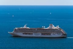 Cruise Ship Struck by Hantavirus Remains at Sea