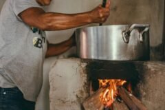Cubans Cook With Charcoal and Wood Fires to Survive During Energy Crisis