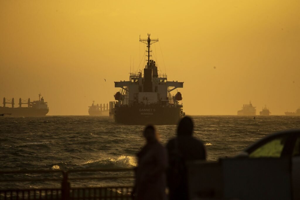 Iranian Officials Say Proposed Peace Deal Would Open Strait of Hormuz