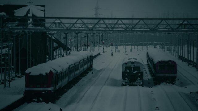 Jammu-Srinagar Direct Vande Bharat Express Begins Commercial Operation Amid Fanfare