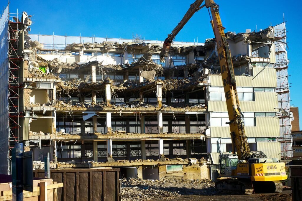JDA demolishes 15 illegal structures along Ring Road corridor