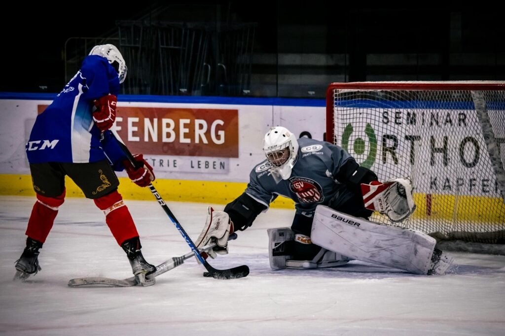 Khalsa Club, Bandu Rakh enter final of Night Hockey tourney