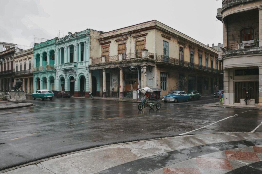 News of U.S. Indictment Slow to Reach Cubans Waiting for a Breakthrough
