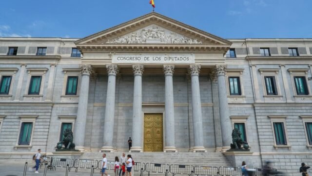 Pressure Grows on Spain’s Leader After Police Search His Party Office