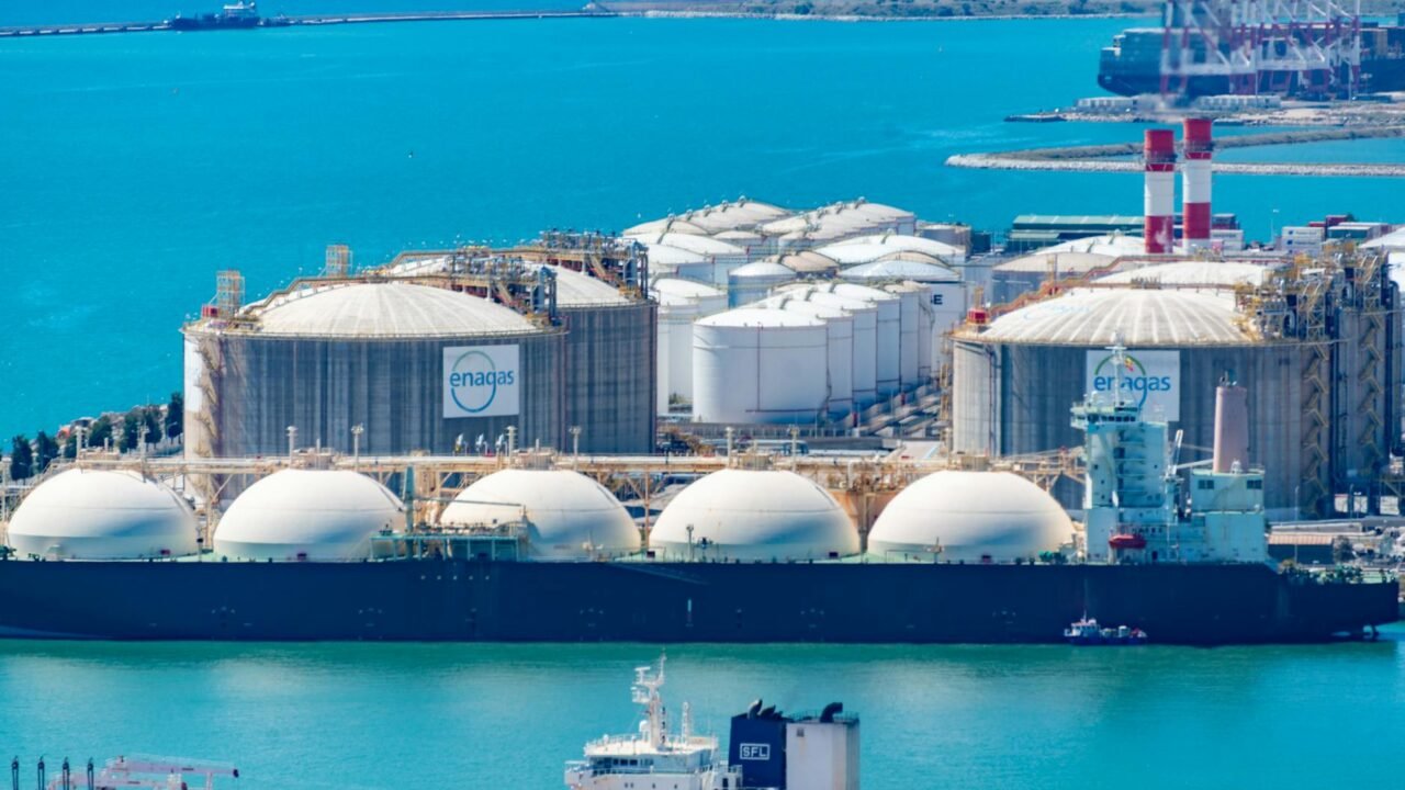 Qatar’s Economy Reels Under Iranian Attacks, Gas Exports Paralyzed
