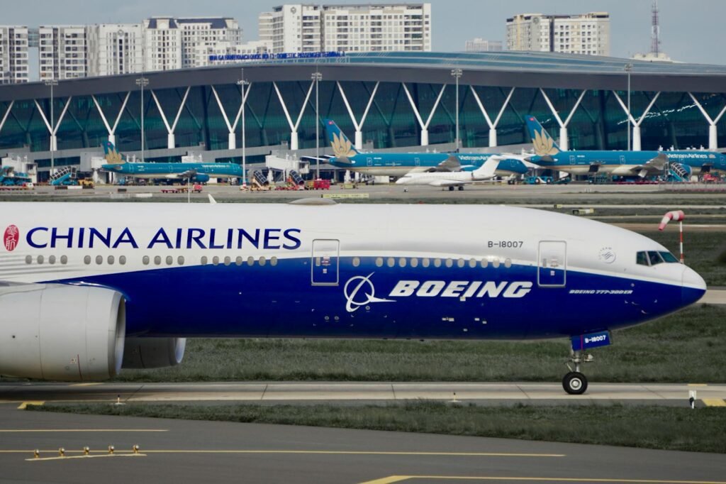 Trump Announces Boeing Jet Order From China. Beijing Stays Silent.