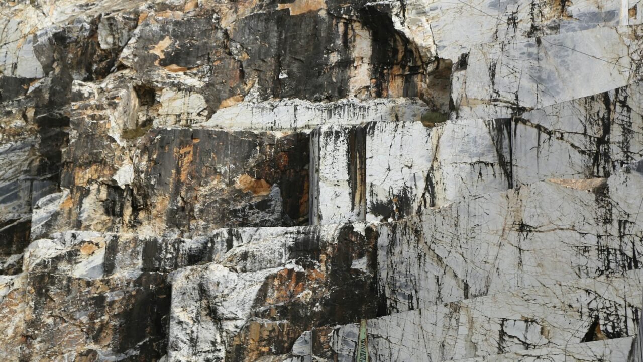 J&K Minerals: Union Ministry Advances Limestone Block Auction for Economic Growth