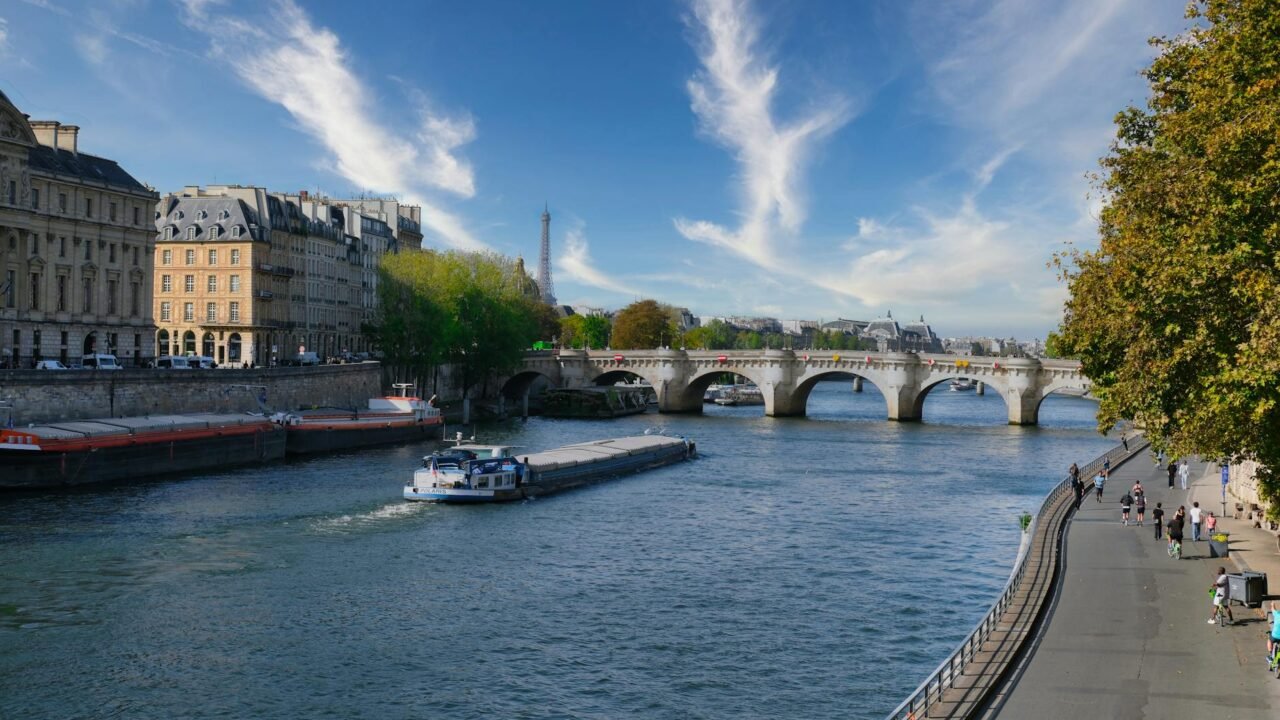 Bus Plunges into Seine River Near Paris; All Rescued Unharmed