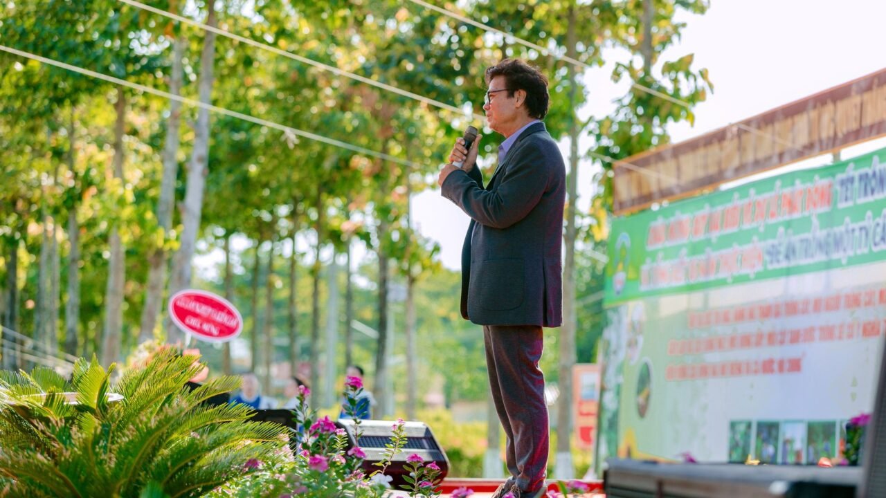 Vietnam Leader Warns Asia Against Superpower Conflict Risks