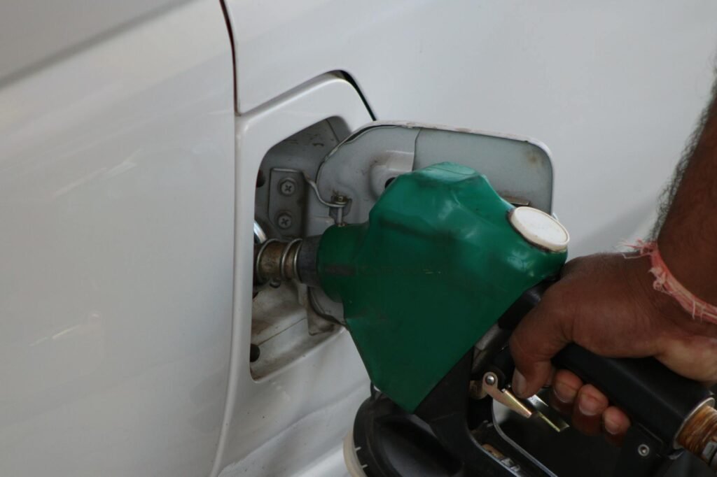Waaree Clean Energy Solutions bags order to  develop green hydrogen project in Karnataka