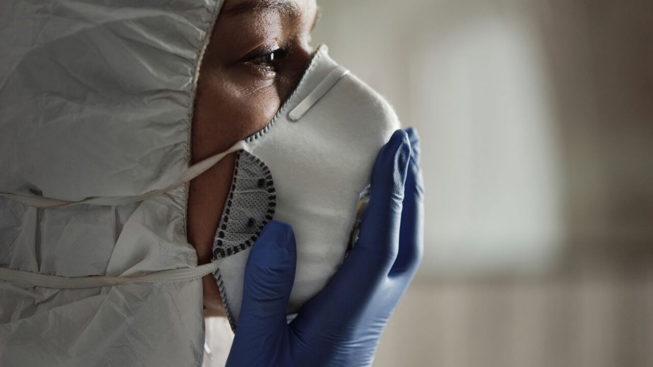 Ebola Burial Teams Face Violent Attacks Amidst Outbreak